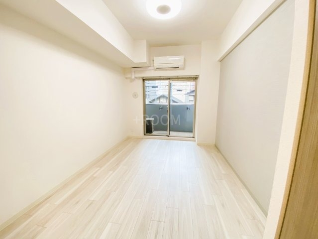 プレサンス堺筋本町センティスummの内装写真