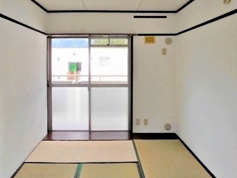 ビレッジハウス八幡II2号棟の内装写真