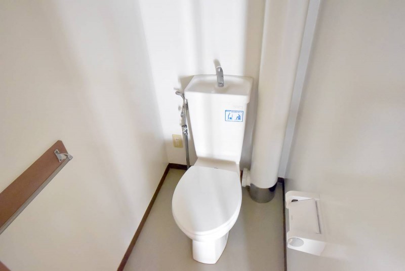 ビレッジハウス荒川2号棟の内装写真