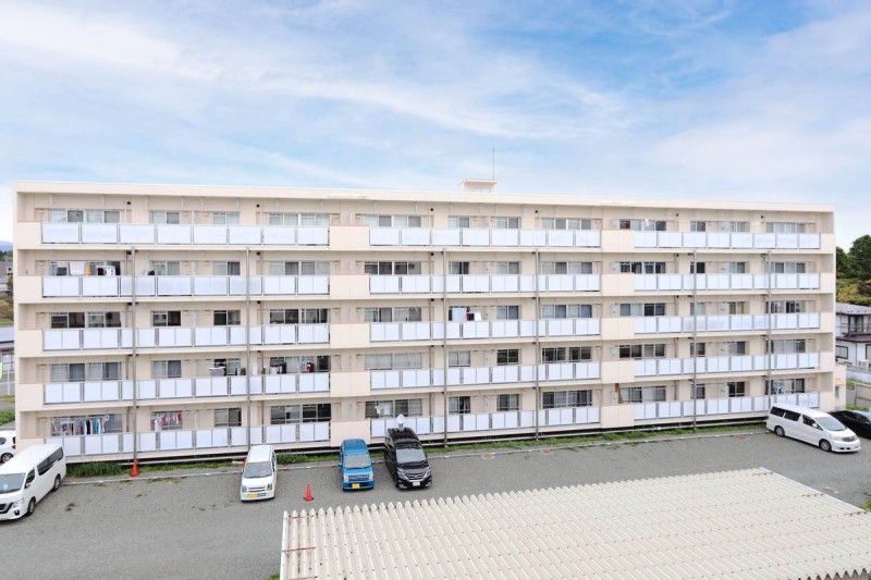 ビレッジハウス滝沢大崎1号棟の外観写真