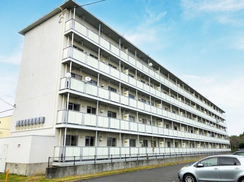 ビレッジハウス奈戸岡1号棟の外観写真