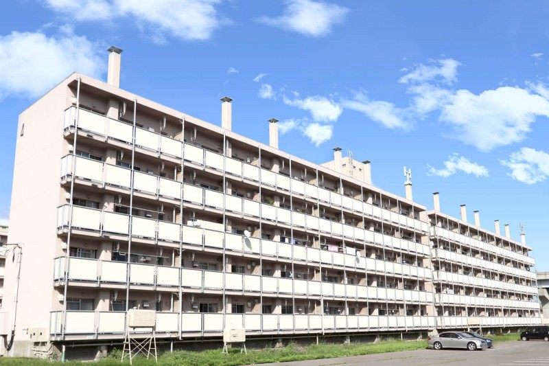 ビレッジハウス富丘7号棟の外観写真