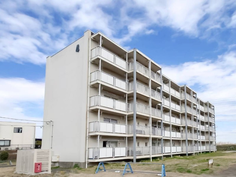 ビレッジハウス大島1号棟の外観写真