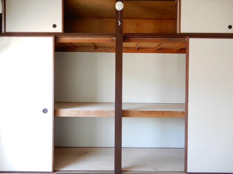 ビレッジハウス城蓮寺8号棟の内装写真
