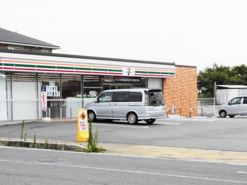 ビレッジハウス上野服部第二1号棟の周辺写真